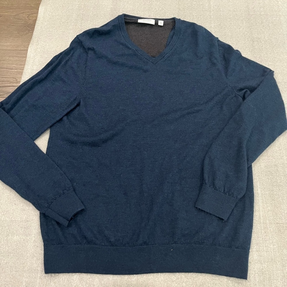 [L]Calvin Klein Deep Blue Extra Fine Merino V-Neck Men Sweater-EUC